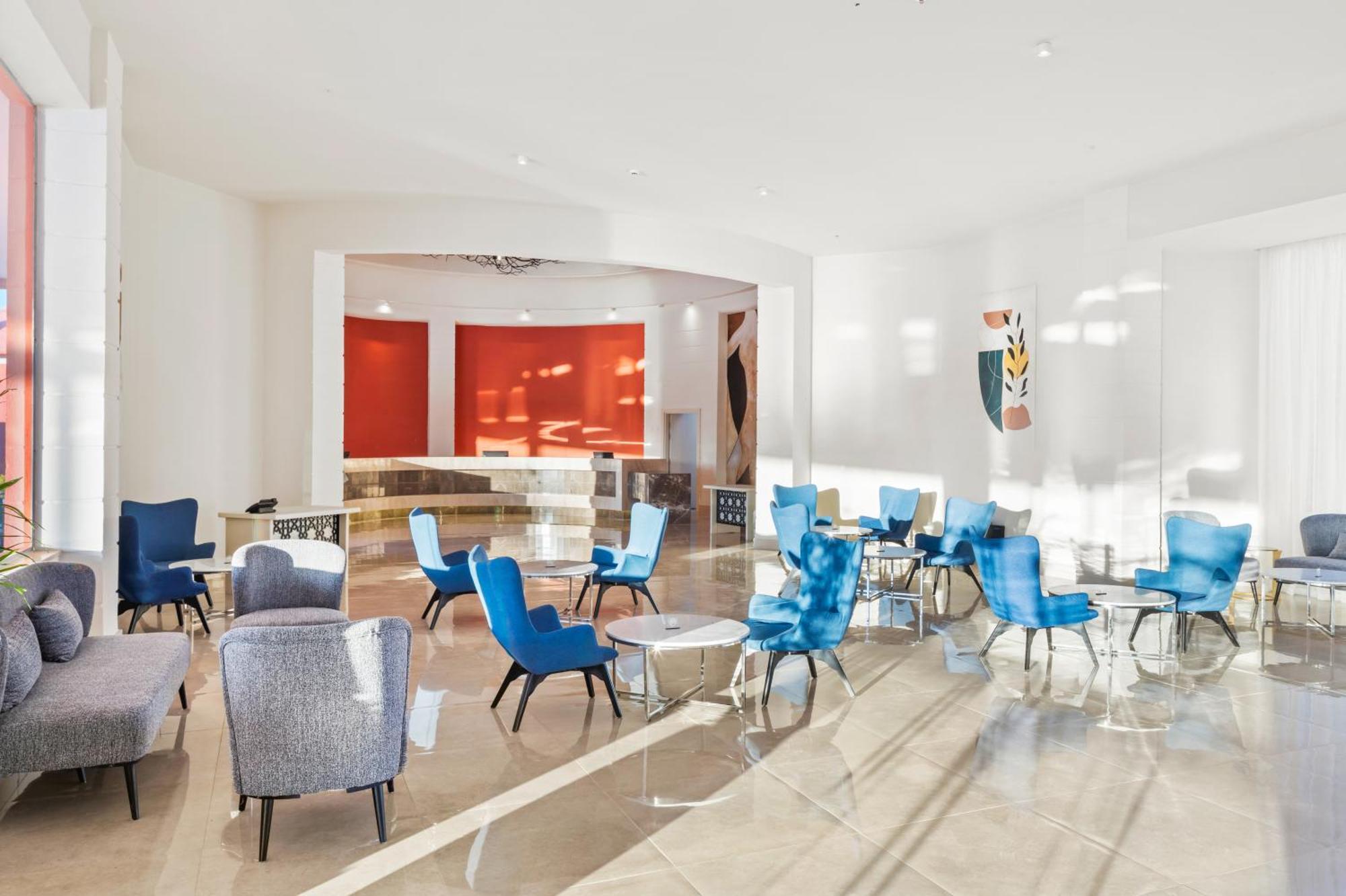 Pickalbatros Laguna Club Resort Sharm El Sheikh Bagian luar foto The lounge at the airport