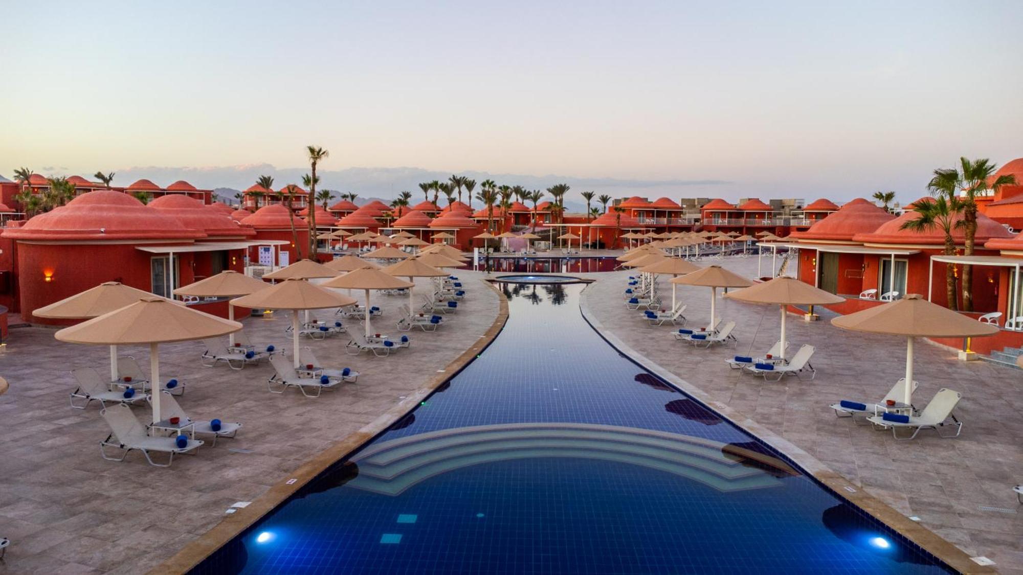 Pickalbatros Laguna Club Resort Sharm El Sheikh Bagian luar foto The Royal at Atlantis